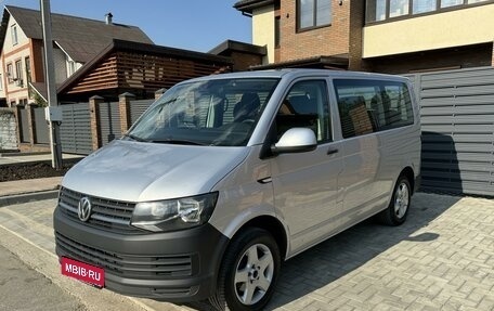 Volkswagen Caravelle T5, 2015 год, 2 550 000 рублей, 1 фотография