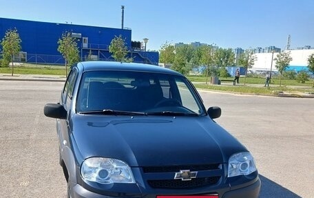 Chevrolet Niva I рестайлинг, 2011 год, 700 000 рублей, 1 фотография