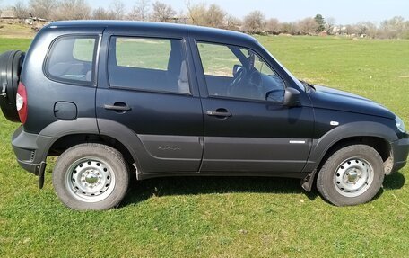 Chevrolet Niva I рестайлинг, 2013 год, 780 000 рублей, 3 фотография