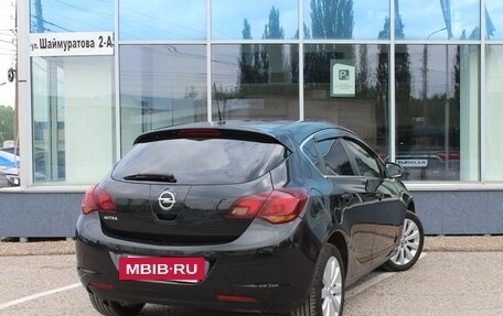 Opel Astra J, 2011 год, 890 000 рублей, 3 фотография