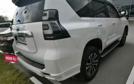 Toyota Land Cruiser Prado 150 рестайлинг 2, 2018 год, 5 297 000 рублей, 13 фотография