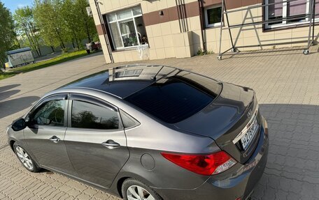 Hyundai Solaris II рестайлинг, 2011 год, 875 000 рублей, 6 фотография