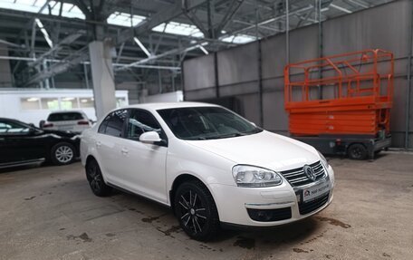 Volkswagen Jetta VI, 2010 год, 685 000 рублей, 3 фотография