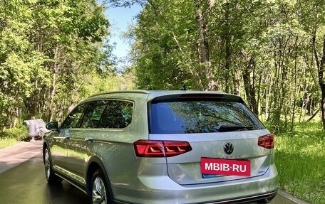 Volkswagen Passat B8 рестайлинг, 2020 год, 3 750 000 рублей, 2 фотография