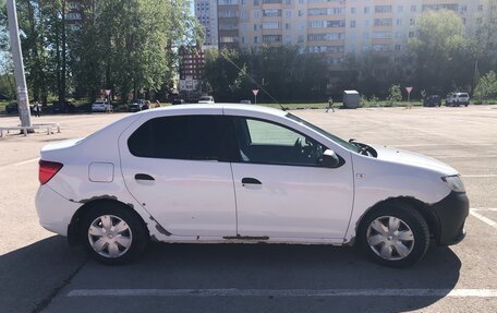 Renault Logan II, 2015 год, 380 000 рублей, 4 фотография