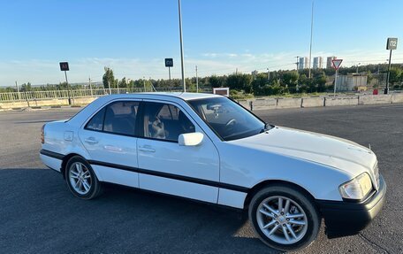 Mercedes-Benz C-Класс, 1995 год, 450 000 рублей, 7 фотография