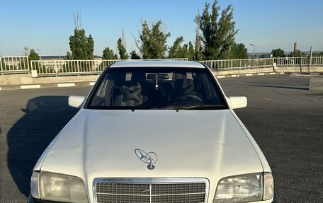 Mercedes-Benz C-Класс, 1995 год, 450 000 рублей, 3 фотография