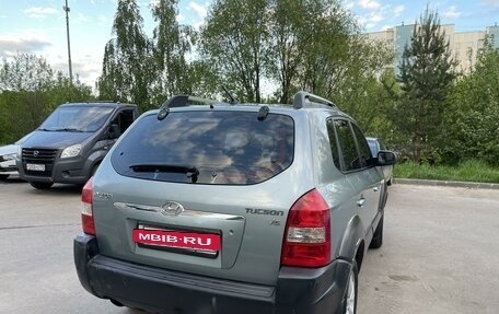 Hyundai Tucson III, 2006 год, 825 000 рублей, 4 фотография