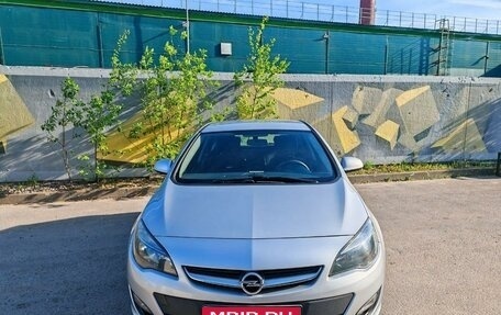 Opel Astra J, 2013 год, 1 150 000 рублей, 2 фотография