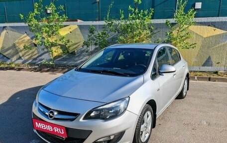 Opel Astra J, 2013 год, 1 150 000 рублей, 3 фотография