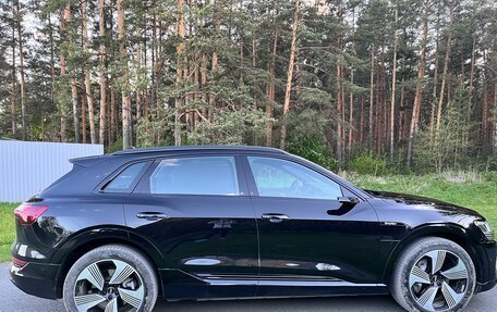 Audi e-tron I, 2020 год, 6 000 000 рублей, 2 фотография