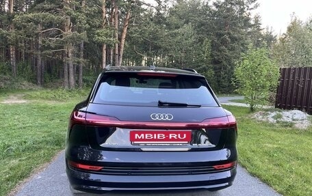 Audi e-tron I, 2020 год, 6 000 000 рублей, 3 фотография