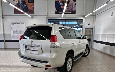 Toyota Land Cruiser Prado 150 рестайлинг 2, 2013 год, 3 250 000 рублей, 8 фотография