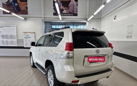 Toyota Land Cruiser Prado 150 рестайлинг 2, 2013 год, 3 250 000 рублей, 6 фотография