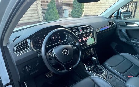 Volkswagen Tiguan II, 2019 год, 3 500 000 рублей, 3 фотография