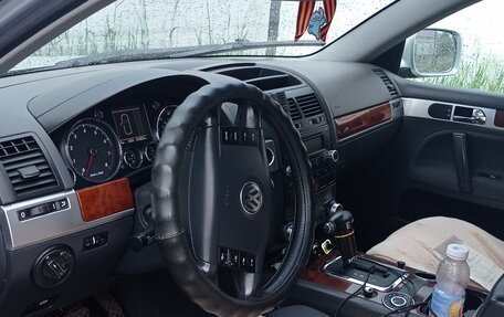 Volkswagen Touareg III, 2003 год, 870 000 рублей, 3 фотография