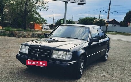 Mercedes-Benz E-Класс, 1992 год, 580 000 рублей, 2 фотография