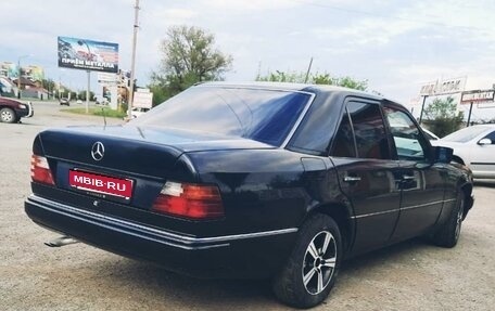 Mercedes-Benz E-Класс, 1992 год, 580 000 рублей, 5 фотография