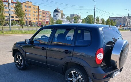 Chevrolet Niva I рестайлинг, 2011 год, 700 000 рублей, 6 фотография