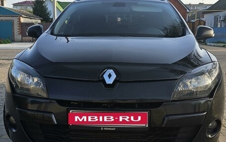 Renault Megane III, 2011 год, 800 000 рублей, 2 фотография