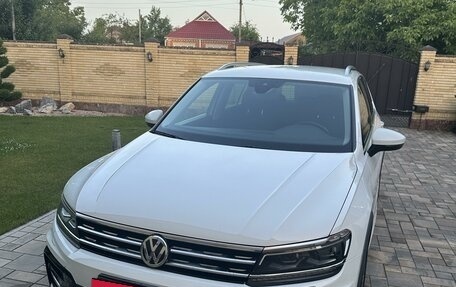 Volkswagen Tiguan II, 2019 год, 4 150 000 рублей, 4 фотография