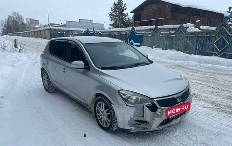 KIA cee'd I рестайлинг, 2010 год, 710 000 рублей, 2 фотография