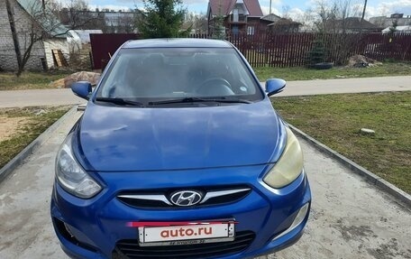 Hyundai Solaris II рестайлинг, 2012 год, 600 000 рублей, 2 фотография