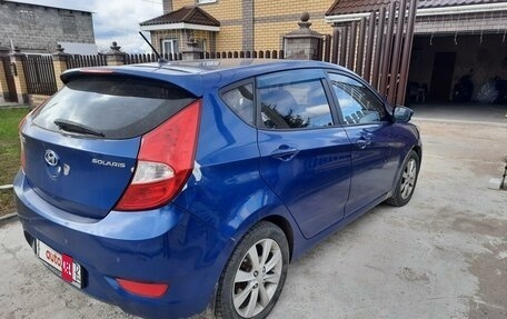 Hyundai Solaris II рестайлинг, 2012 год, 600 000 рублей, 4 фотография