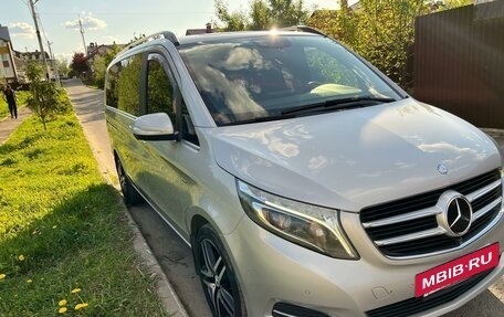 Mercedes-Benz V-Класс, 2014 год, 3 700 000 рублей, 2 фотография