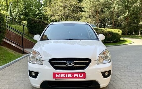 KIA Carens III (RP), 2009 год, 830 000 рублей, 2 фотография