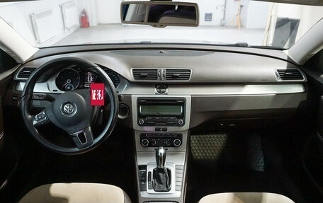 Volkswagen Passat B7, 2011 год, 1 280 000 рублей, 14 фотография