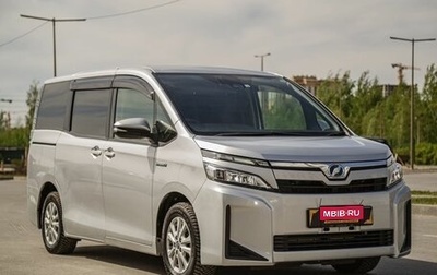 Toyota Voxy III, 2018 год, 2 300 000 рублей, 1 фотография