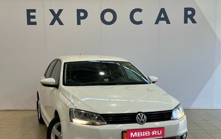 Volkswagen Jetta VI, 2012 год, 1 125 000 рублей, 2 фотография