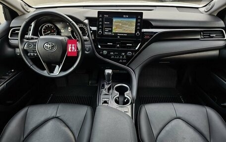 Toyota Camry, 2021 год, 3 699 000 рублей, 8 фотография