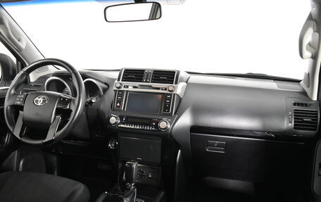 Toyota Land Cruiser Prado 150 рестайлинг 2, 2014 год, 3 490 000 рублей, 17 фотография