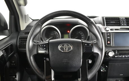 Toyota Land Cruiser Prado 150 рестайлинг 2, 2014 год, 3 490 000 рублей, 20 фотография