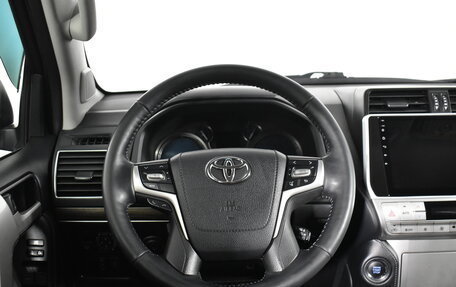 Toyota Land Cruiser Prado 150 рестайлинг 2, 2018 год, 5 050 000 рублей, 22 фотография
