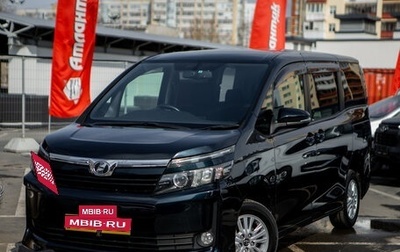 Toyota Voxy III, 2014 год, 1 999 000 рублей, 1 фотография