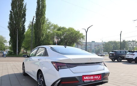 Hyundai Elantra, 2024 год, 2 599 000 рублей, 4 фотография