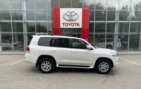 Toyota Land Cruiser 200, 2018 год, 6 450 000 рублей, 4 фотография