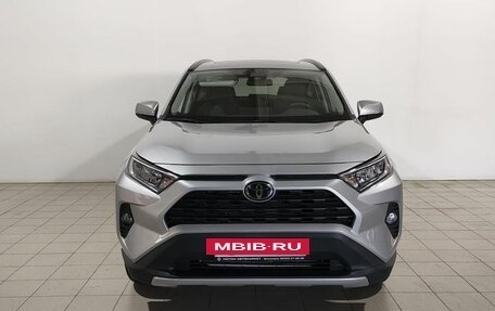 Toyota RAV4, 2021 год, 3 840 000 рублей, 2 фотография