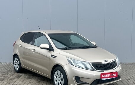 KIA Rio III рестайлинг, 2013 год, 940 000 рублей, 1 фотография