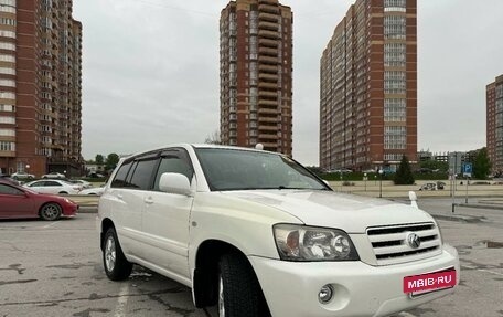 Toyota Kluger I, 2005 год, 1 500 000 рублей, 2 фотография