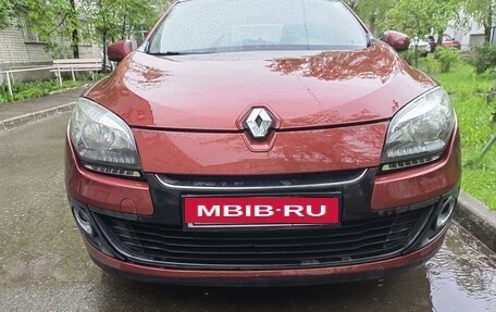 Renault Megane III, 2014 год, 850 000 рублей, 2 фотография