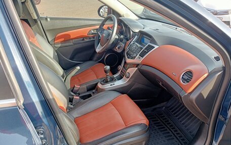 Chevrolet Cruze II, 2011 год, 870 000 рублей, 9 фотография