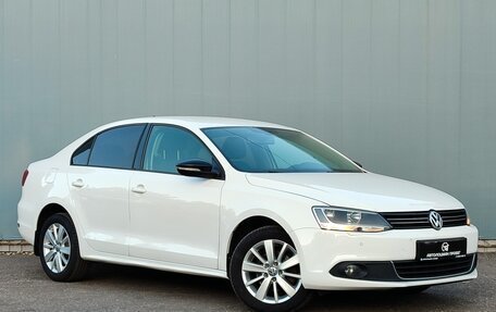 Volkswagen Jetta VI, 2013 год, 1 290 000 рублей, 2 фотография