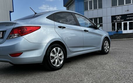 Hyundai Solaris II рестайлинг, 2011 год, 850 000 рублей, 3 фотография