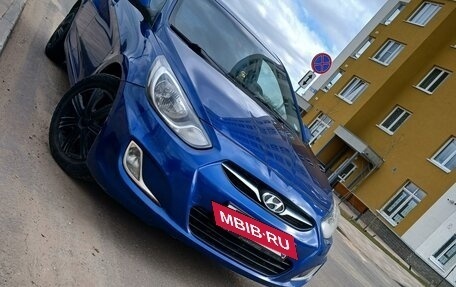 Hyundai Solaris II рестайлинг, 2011 год, 720 000 рублей, 4 фотография