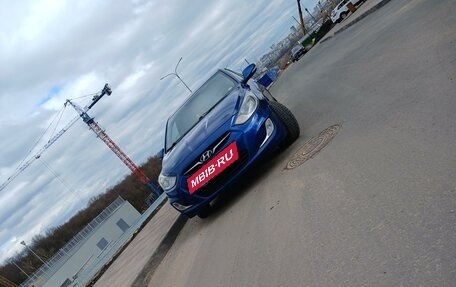 Hyundai Solaris II рестайлинг, 2011 год, 720 000 рублей, 20 фотография