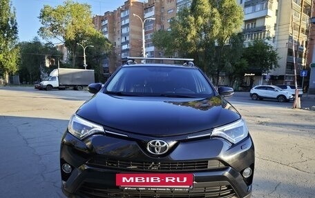 Toyota RAV4, 2019 год, 3 300 000 рублей, 3 фотография